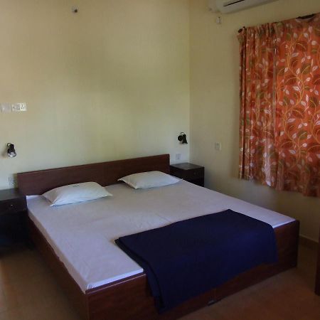 Empire Guest House كالانغيُت المظهر الخارجي الصورة