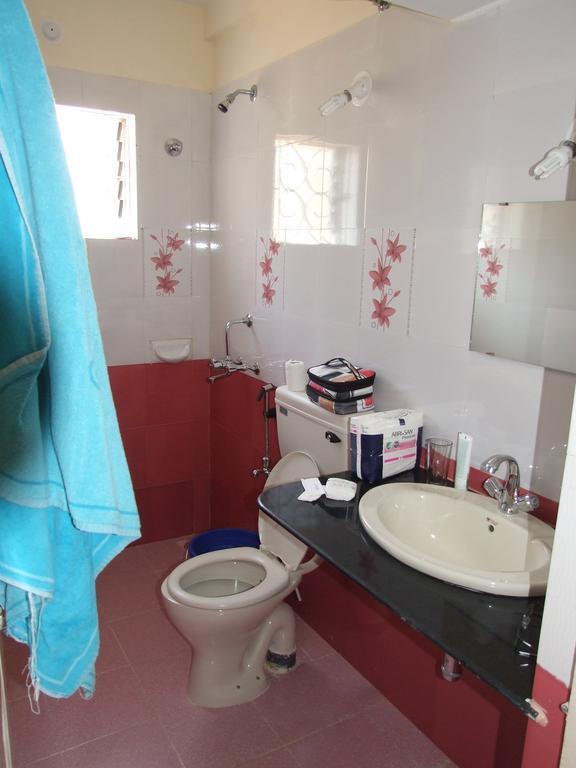 Empire Guest House كالانغيُت المظهر الخارجي الصورة