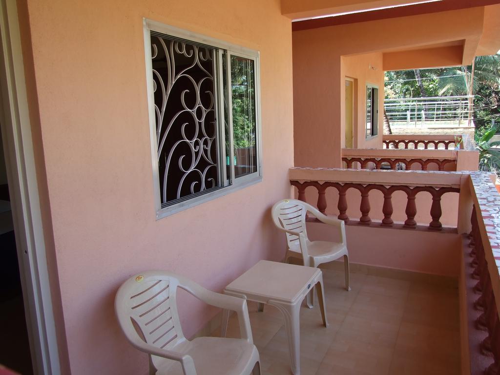 Empire Guest House كالانغيُت المظهر الخارجي الصورة